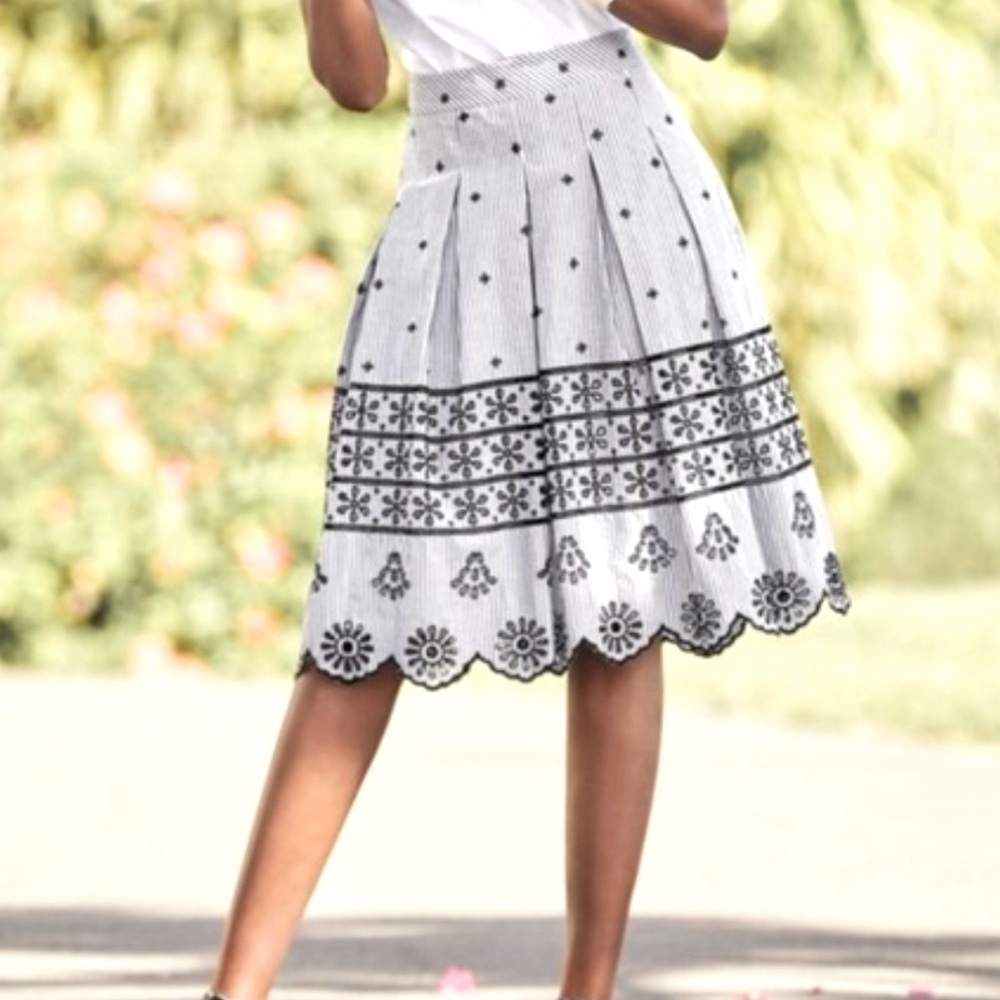 Talbots Black & White Eyelet Skirt (Size 12) - Picture 3 of 10